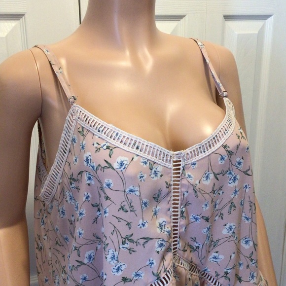 Cozy Casual Womens Pink Floral Ruffled Cami Tank Top Size Large - Picture 2 of 6